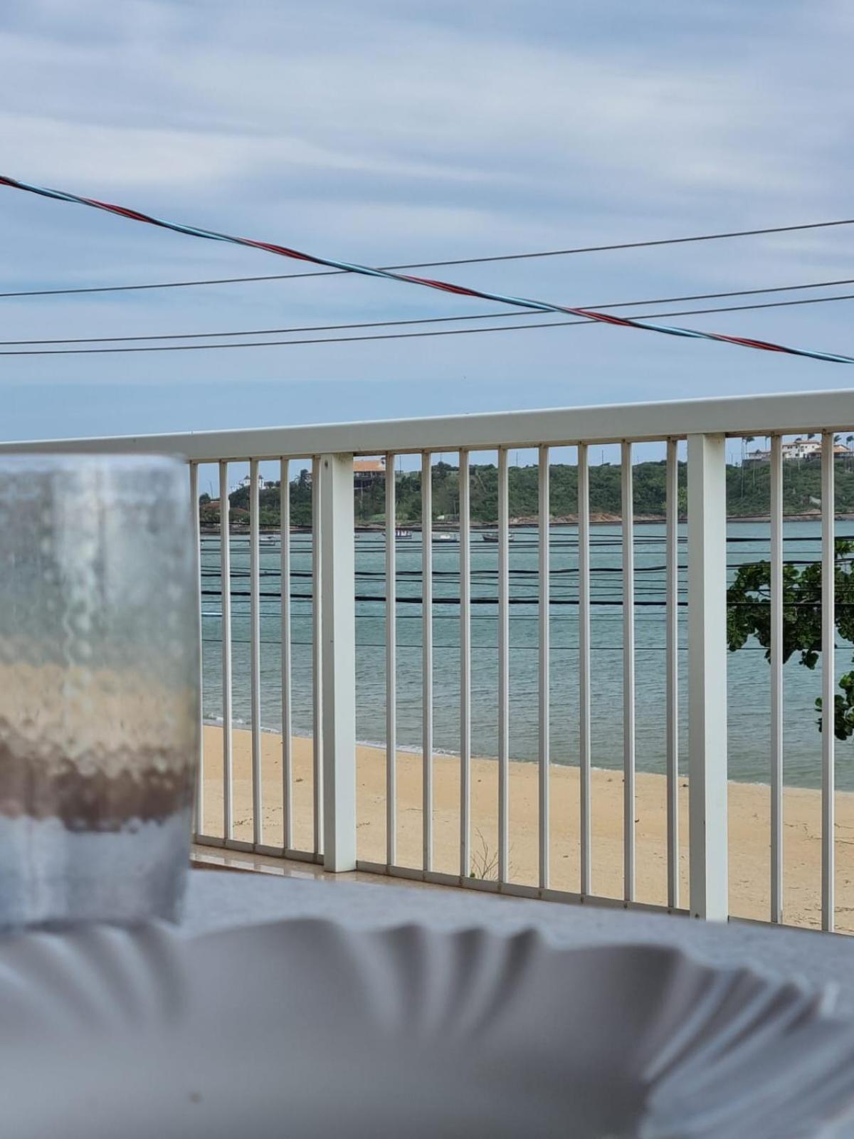 Ipe Amarelo - Frente Ao Mar Na Praia De Meaipe, Guarapari Buitenkant foto